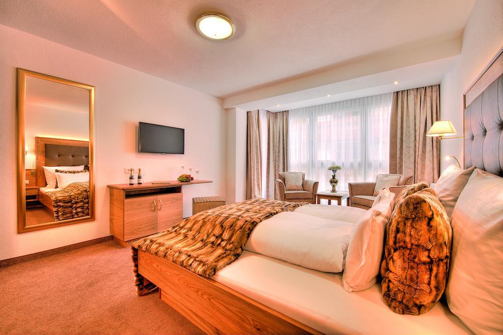 Hotel Garni Urezza Ischgl