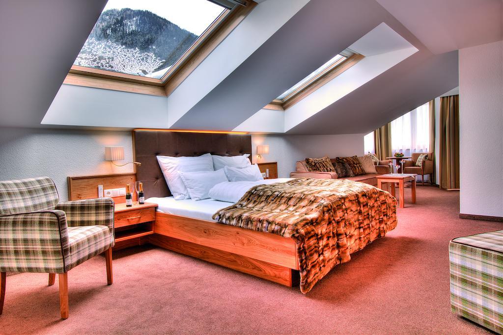 Hotel Garni Urezza 4*
